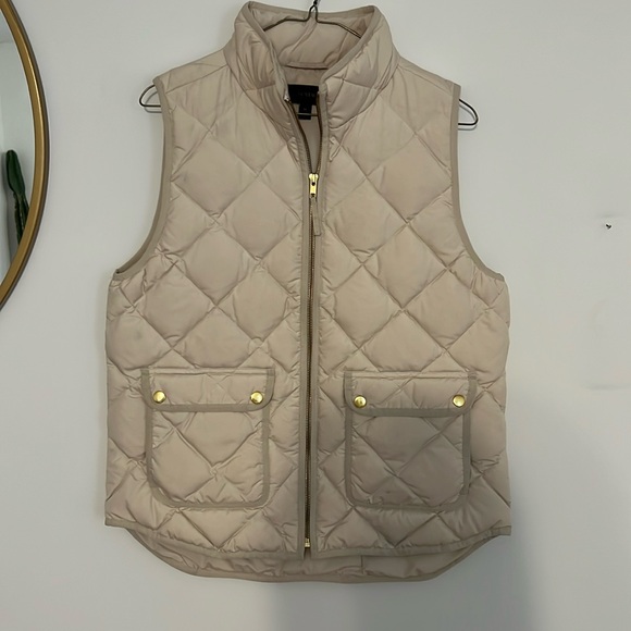 J Crew Down Puffer Vest - Picture 1 of 11